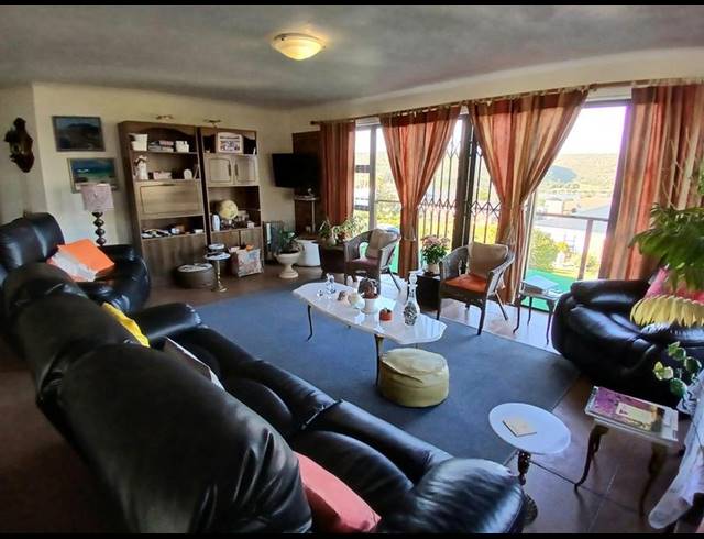 3 BEDROOM HOUSE FOR SALE IN STILBAAI-WES